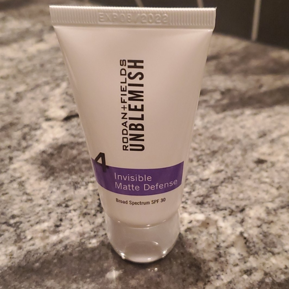 UNBLEMISH Matte Defense - Picture 1 of 4